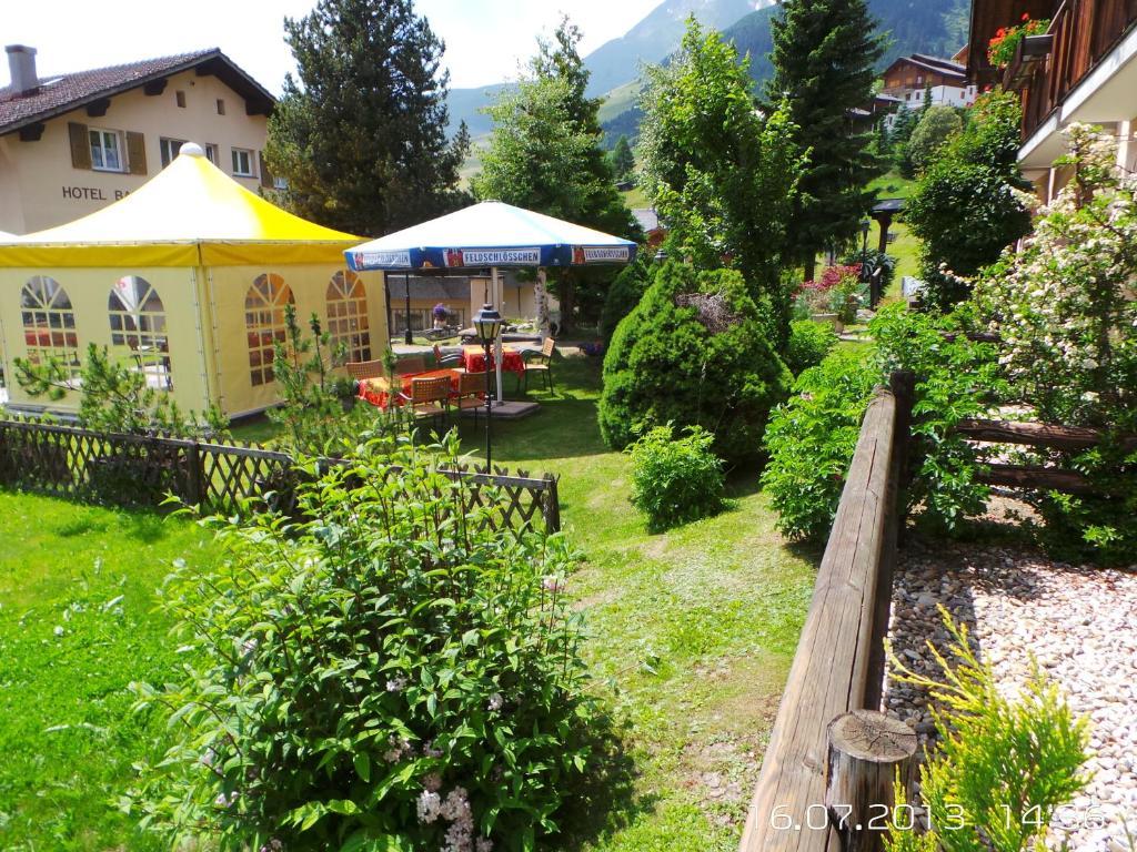 Hotel B&B Casa La Val Sedrun Pokoj fotografie