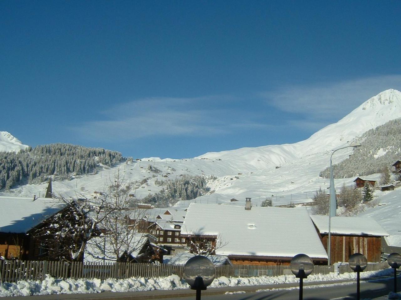 Hotel B&B Casa La Val Sedrun Exteriér fotografie